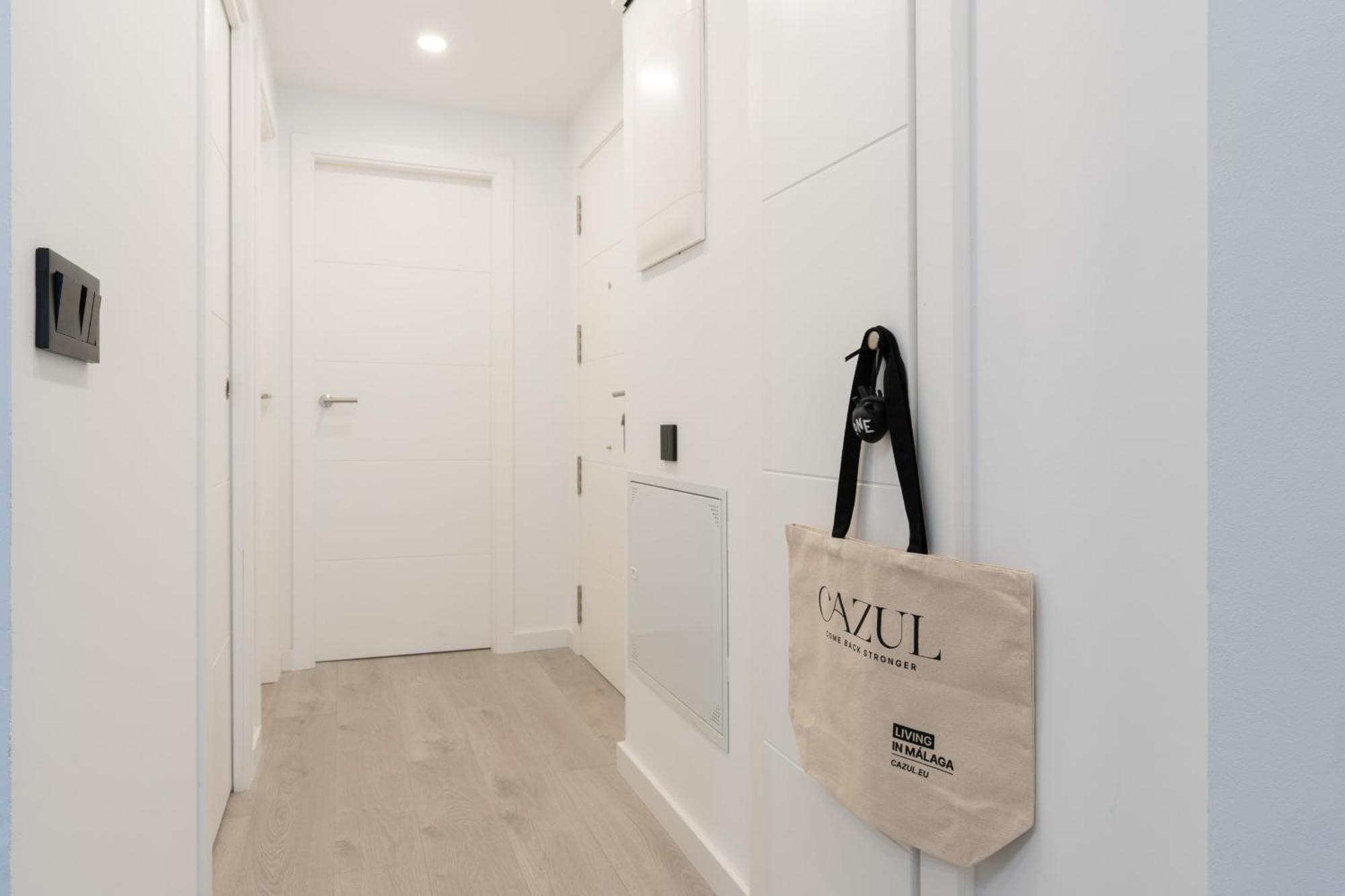 Sanctuary, By Cazul Apartamento *