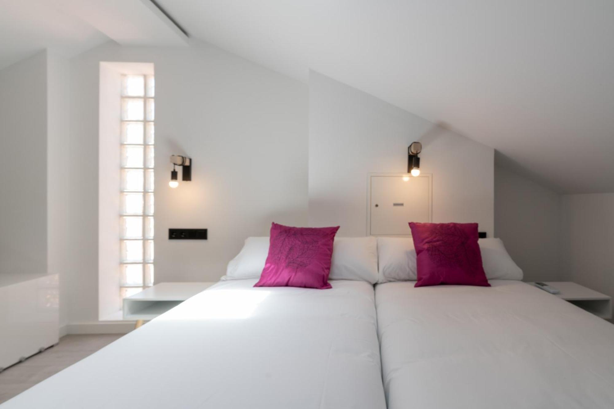 Sanctuary, By Cazul Apartamento